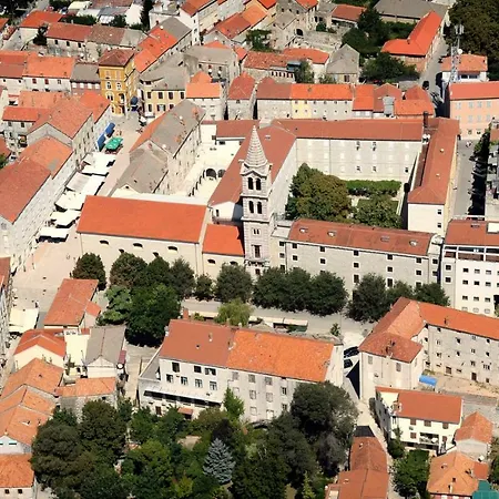 Cecilija Apartman Sinj