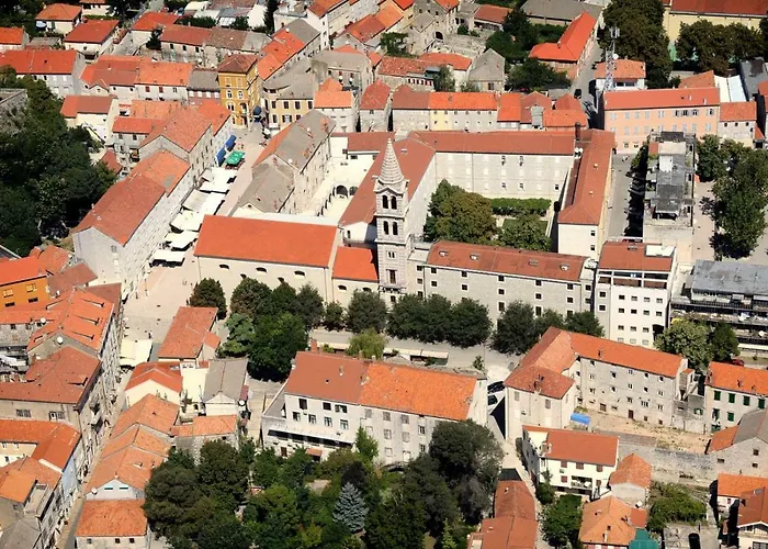 Cecilija Apartman Sinj